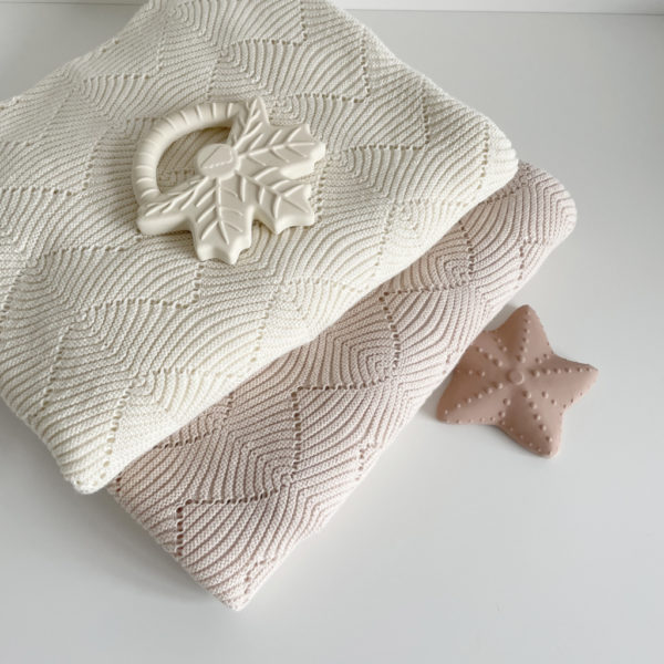 Couverture en tricot Pétoncle - Coton organique Oeko-tex - 80x100 cm - Naturel