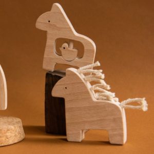 Hochet cheval petit oiseau en bois handmade