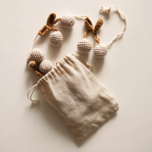 Guirlande en tricot cerises handmade