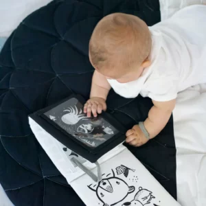 Livre en tissu bio imagier bébé I contraste noir & blanc