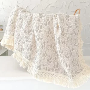 Couverture frangée bohème handmade en mousseline de coton bio l Feuillages