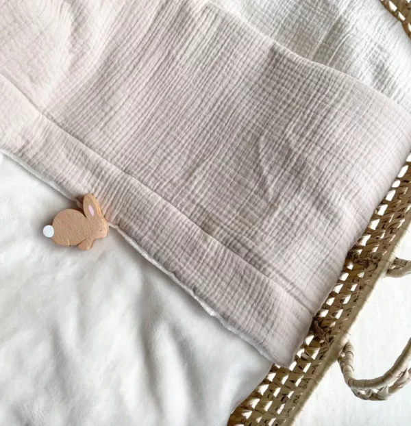 Couverture bébé handmade en peluche et double gaze de coton Oeko-tex l Latte/écru