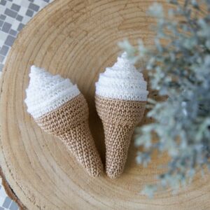 Hochet glace en tricot mérinos handmade  l Naturel/sable