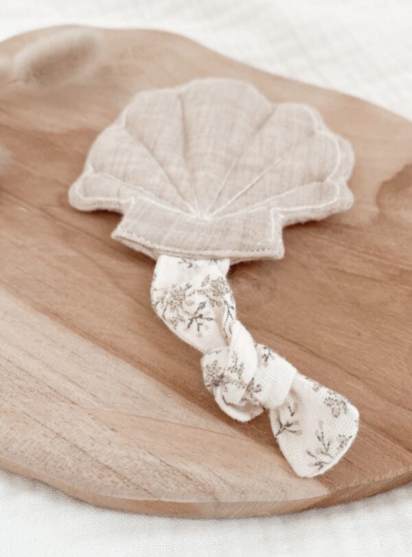Attache-suçette handmade en coton bio l Coquillage l Sand - feuillage