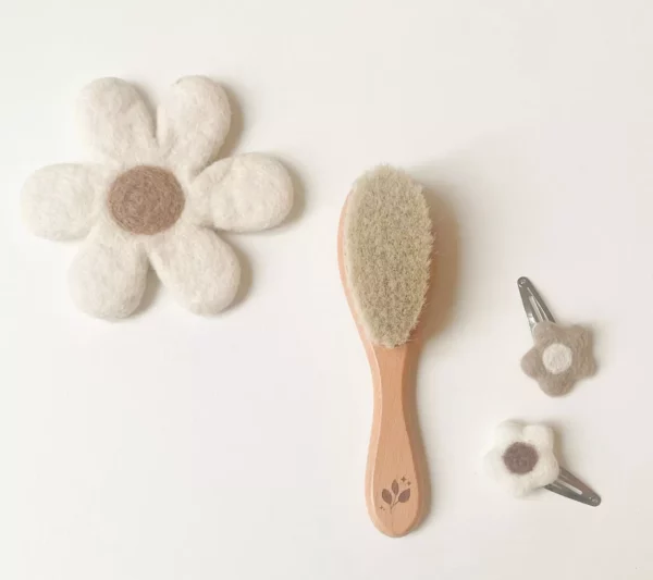 brosse-a-cheveux-bebe-naturelle-en-bois-de-hetre-copie