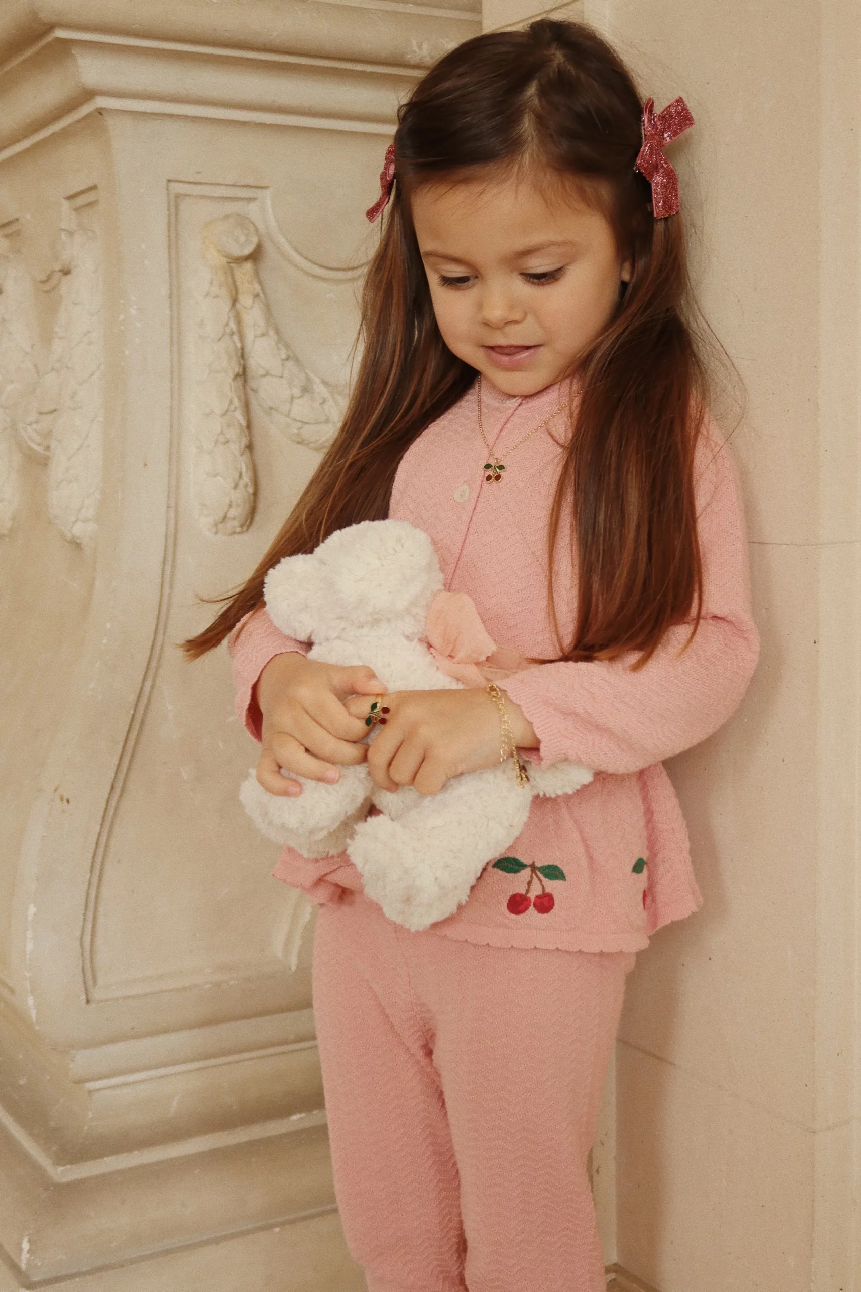 Chiot Madeleine et son panier et os en coton biologique – Image 24