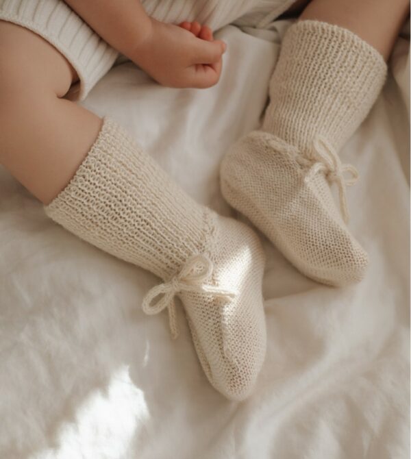 Chaussons bébé tricotés | écru l 0-6 m – Image 2