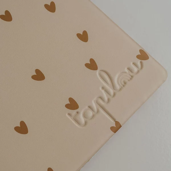 Tapis de jeu réversible pliable l TAPILOU X ATELIER WAGRAM l Léopard/Coeurs – Image 7