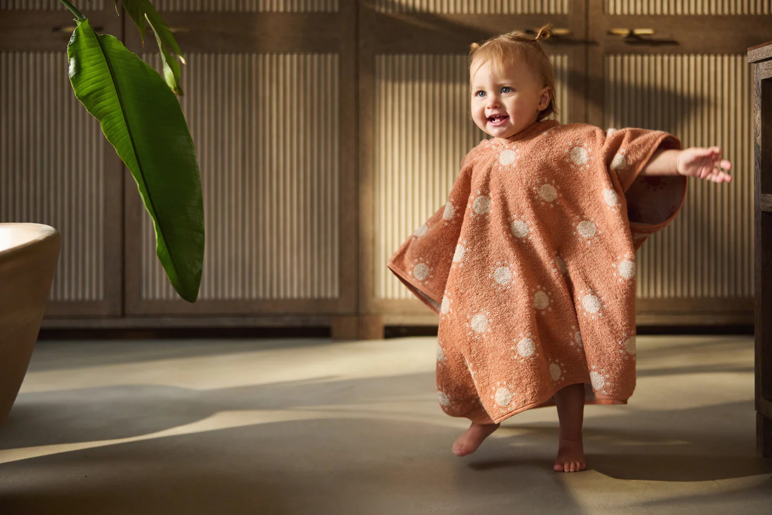 Poncho de bain éponge jacquard Oeko-Tex réversible l (1-4 ans) l Sun – Image 7
