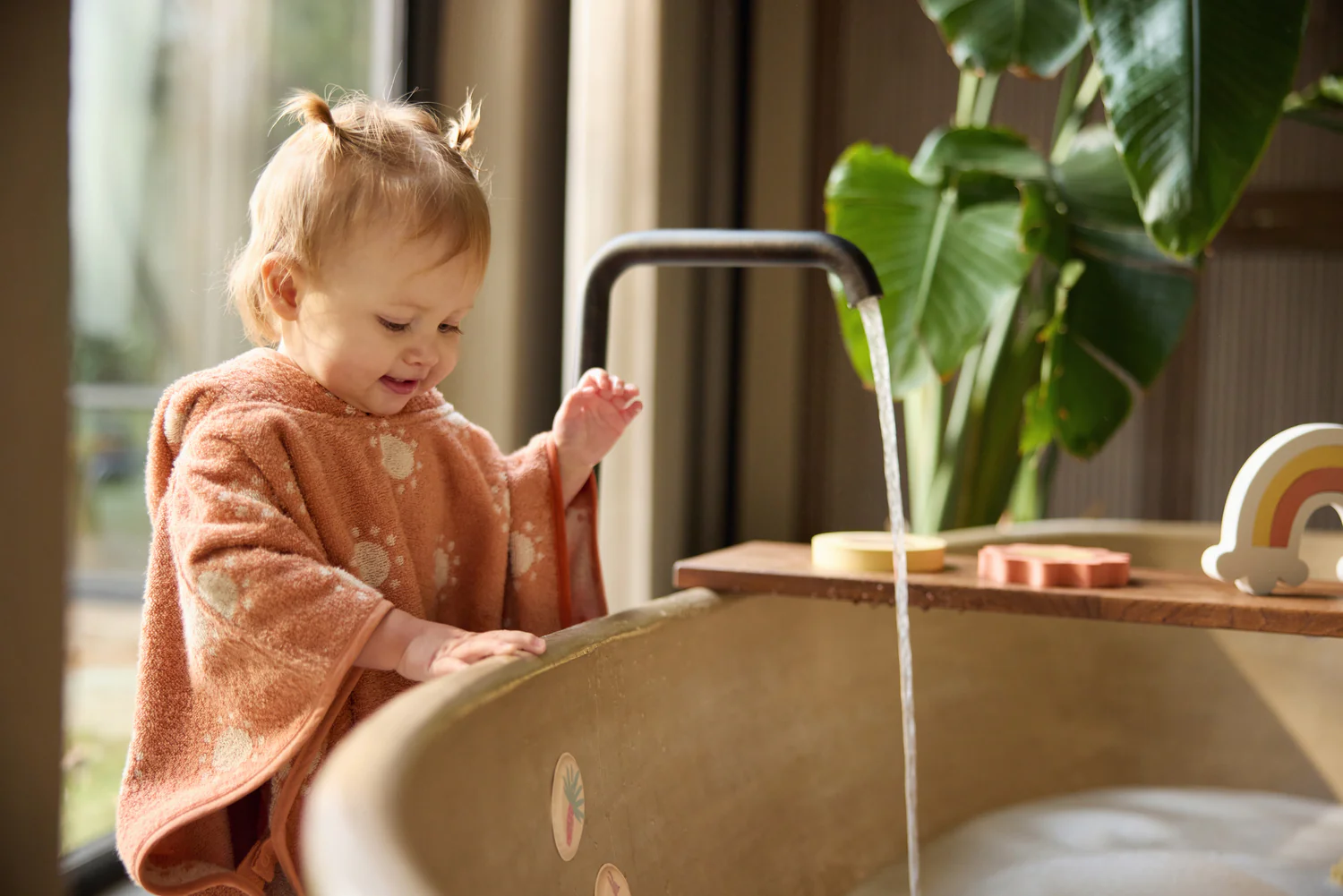 Poncho de bain éponge jacquard Oeko-Tex réversible l (1-4 ans) l Sun – Image 8