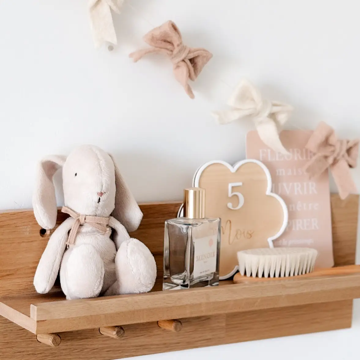 Guirlande handmade l Noeuds en laine feutrée l Écru & Blush – Image 3