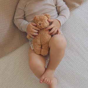 Petit ours sensoriel en coton bio l Moonie l Cappuccino