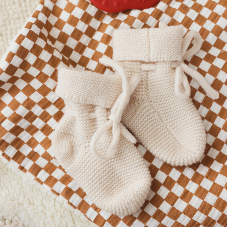Chaussons bébé tricotés l Crème l 3-6 mois