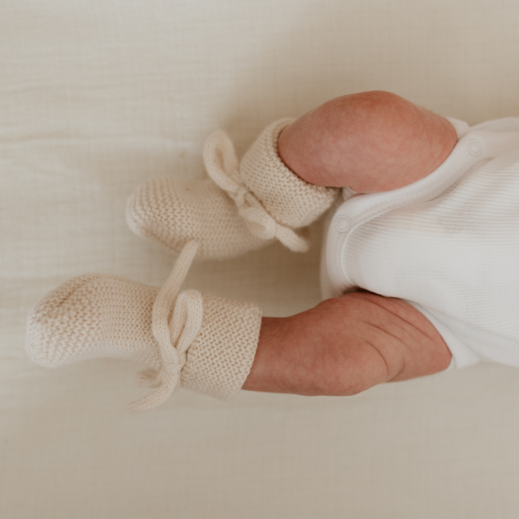 Chaussons bébé tricotés l Crème l 0-1 mois – Image 5