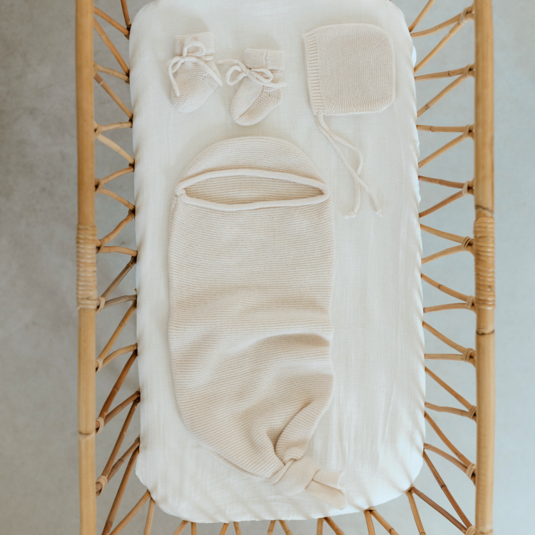Chaussons bébé tricotés l Crème l 0-1 mois – Image 8