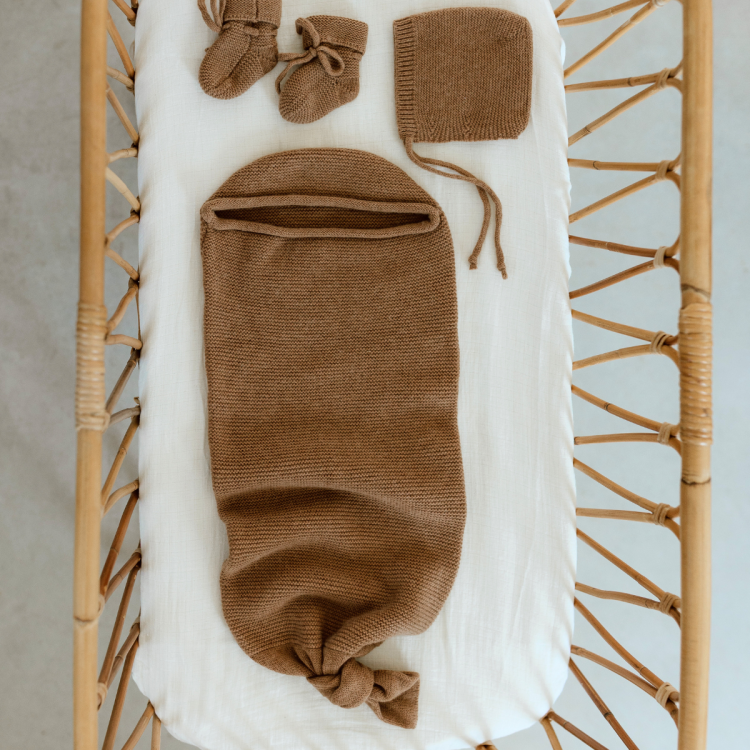 Cocon de naissance tricoté l Caramel