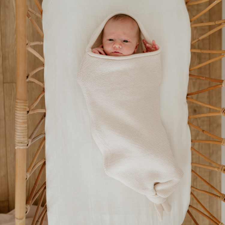Cocon de naissance tricoté l Crème