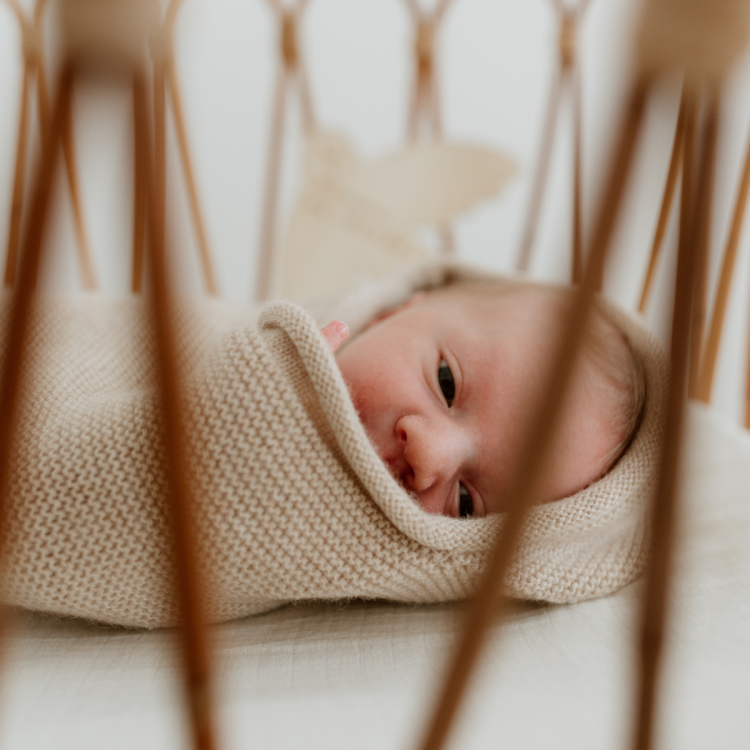 Cocon de naissance tricoté l Sable – Image 3