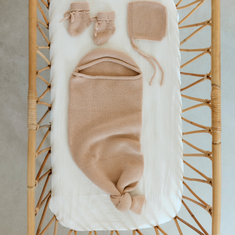 Cocon de naissance tricoté l Vieux rose – Image 5