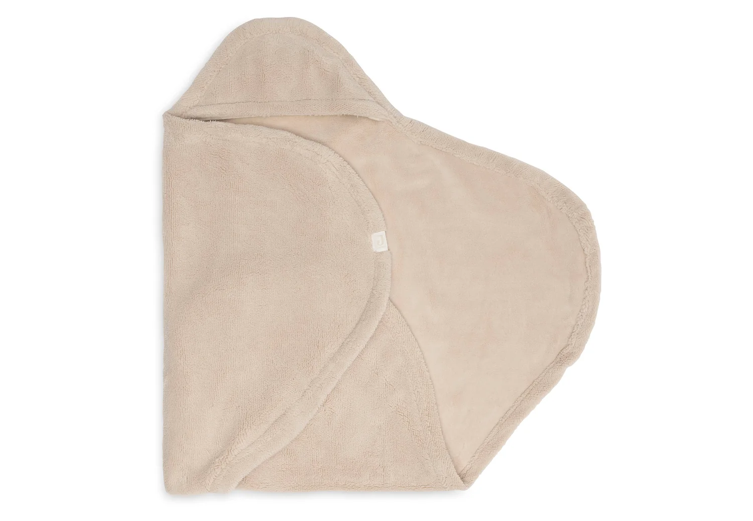 couverture portefeuille Jollein, couverture Fluffy Jollein, couverture Fluffy Sand Jollein, couverture enveloppante bébé, couverture bébé avec capuche, couverture bébé polaire, couverture bébé fluffy, couverture bébé siège auto, couverture naissance bébé, couverture bébé douce, couverture bébé chaude, couverture emmaillotage bébé, cadeau naissance bébé