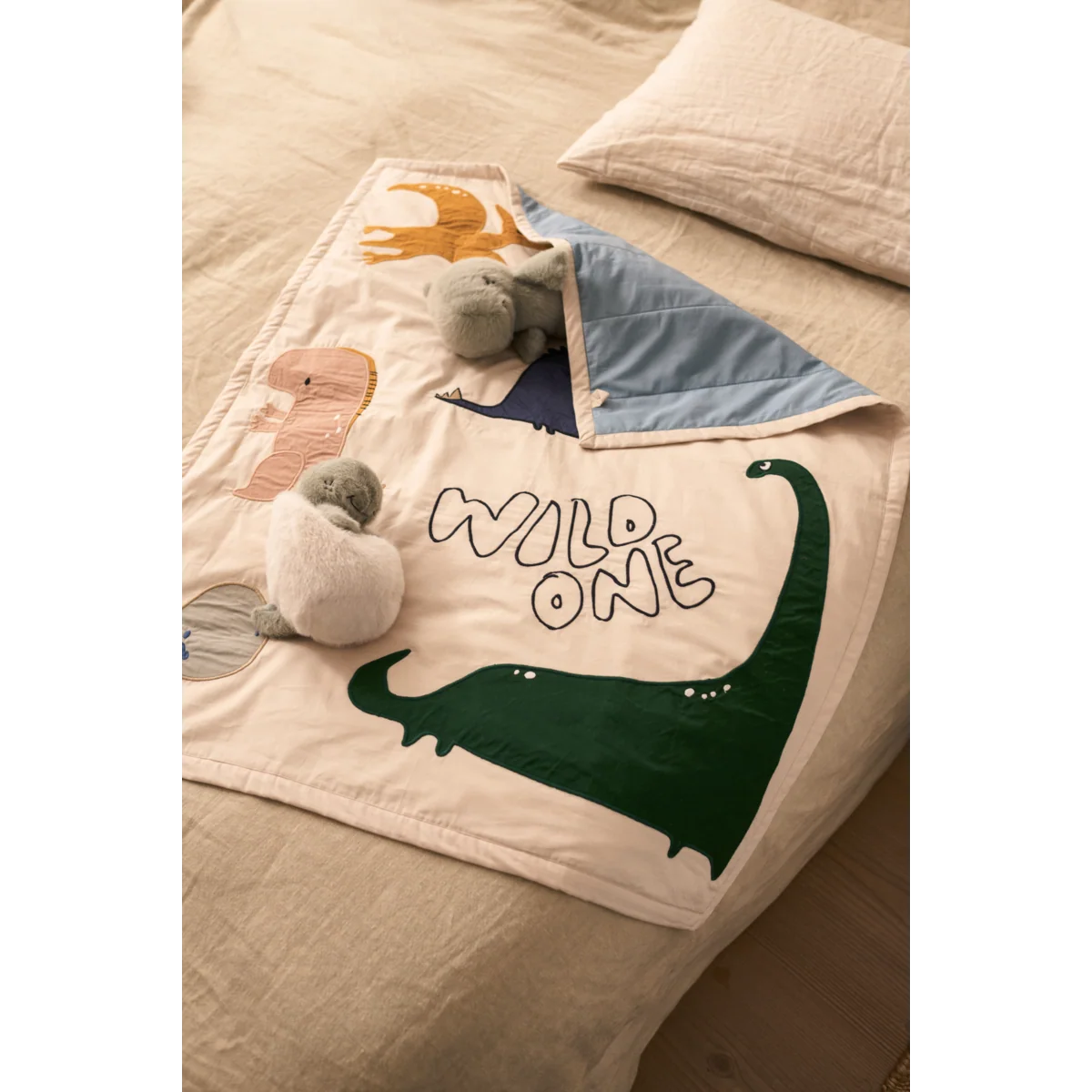 Peluche bébé dinosaure dans son oeuf l Liora dove blue